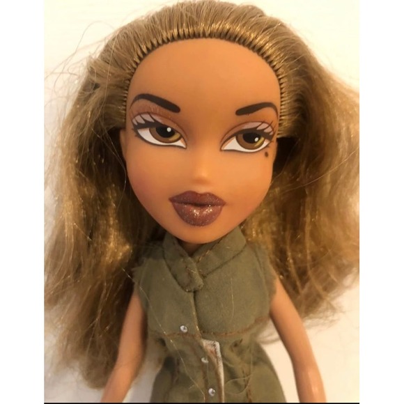 Vintage 2001 First Edition Bratz Yasmin Doll - Picture 2 of 7